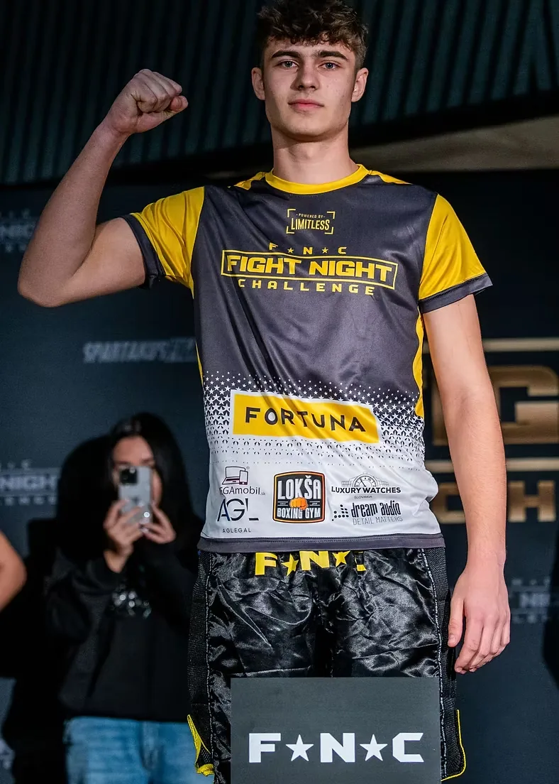 Juraj Kočí vo FightNight Challenge výstroji